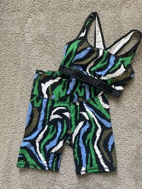DVF - Diane Von Furstenberg Abstract Zebra Active Set